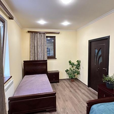 Rest & Relax Hotel Єреван Екстер'єр фото